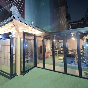 ワイズ ハウス ホンデ 2* ソウル特別市